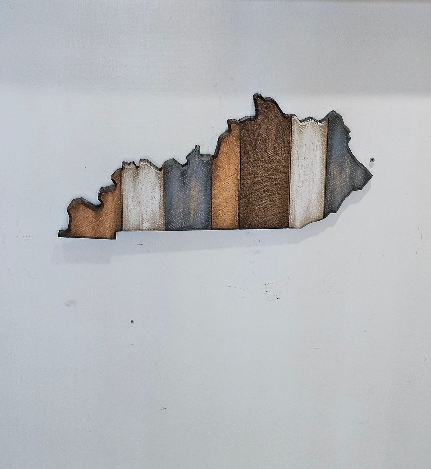 Kentucky State Wall Art – Rustic Handcrafted Wood Sign for Bluegrass State Pride