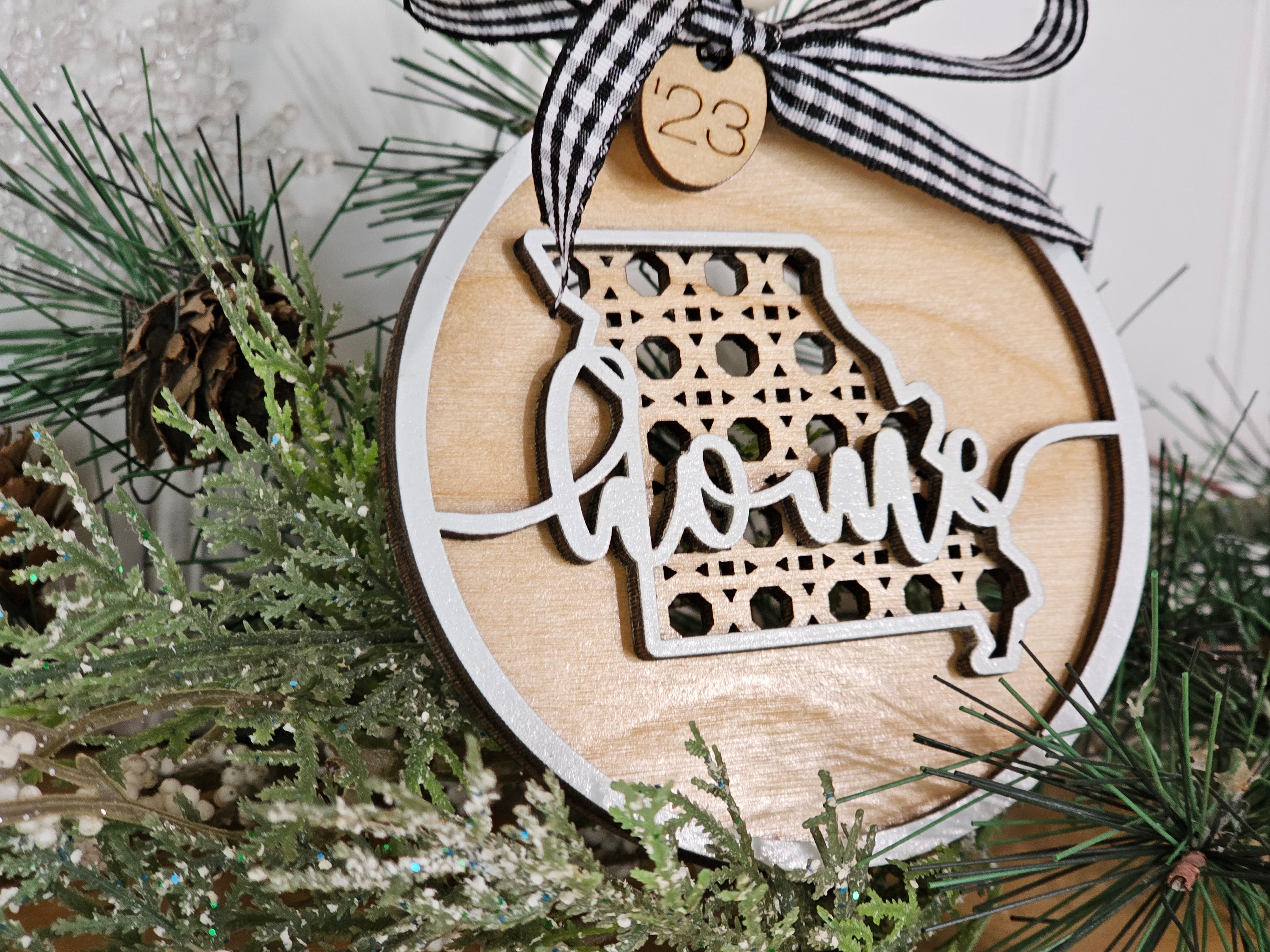 Close up of BoHo state ornament to show grain and finish